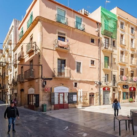 Apartamento En El Corazon De Tarragona. Planta Baja Con Patio. Exterior foto