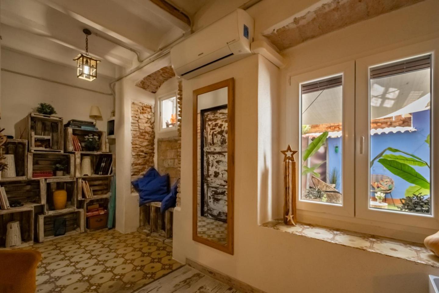 Apartamento En El Corazon De Tarragona. Planta Baja Con Patio. Exterior foto