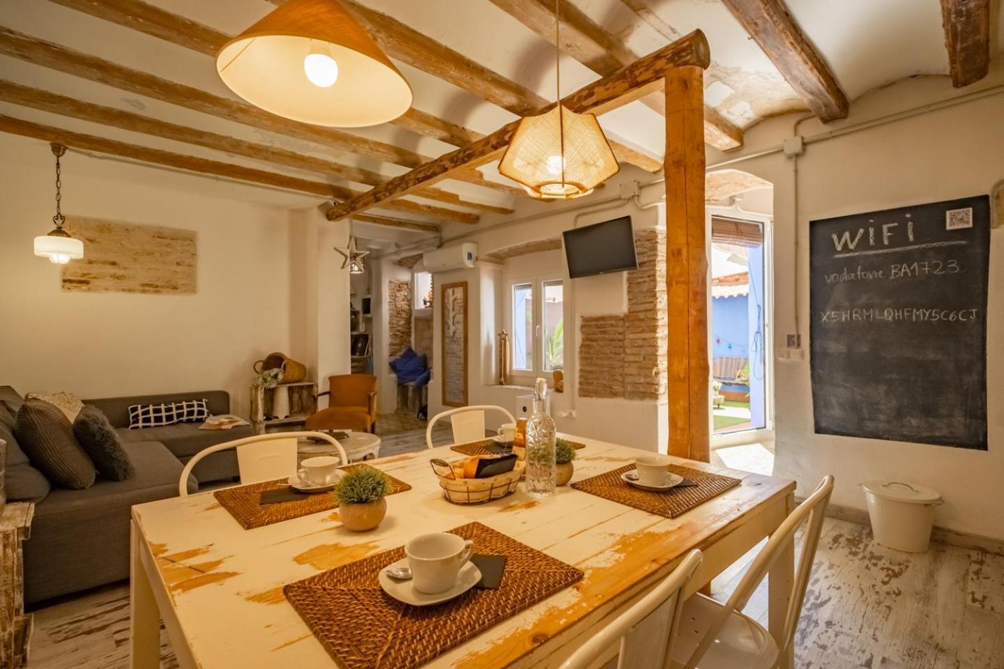 Apartamento En El Corazon De Tarragona. Planta Baja Con Patio. Exterior foto