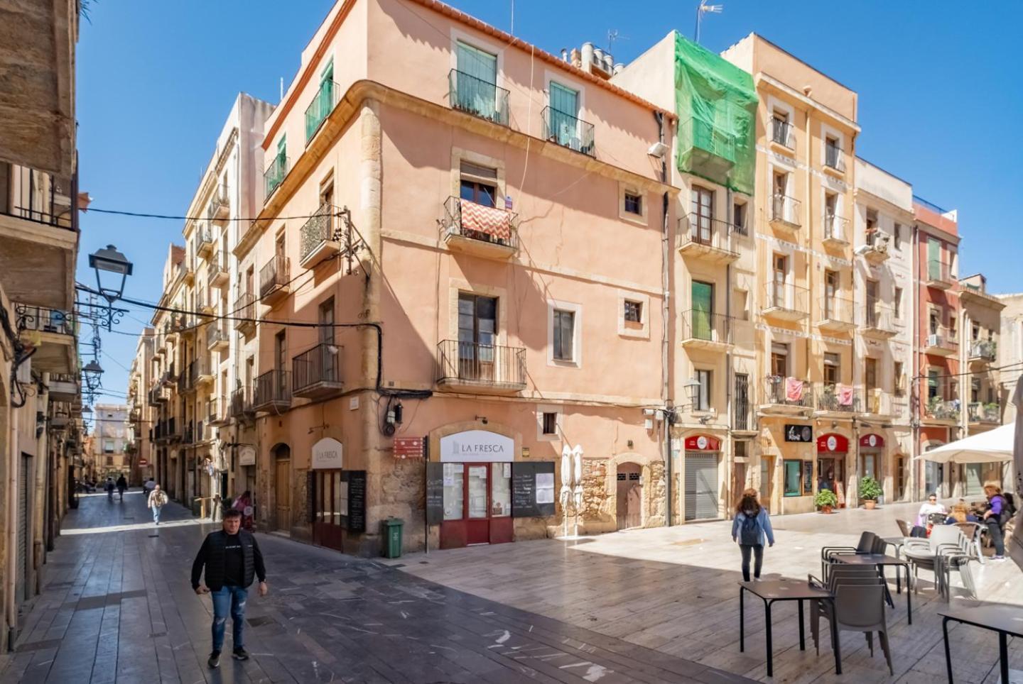 Apartamento En El Corazon De Tarragona. Planta Baja Con Patio. Exterior foto