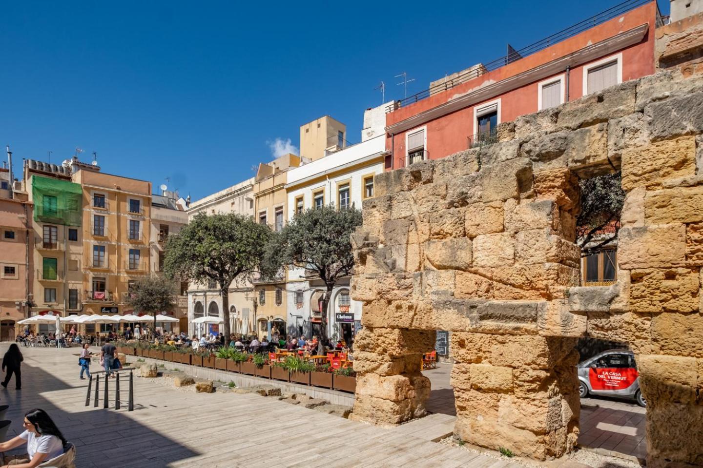Apartamento En El Corazon De Tarragona. Planta Baja Con Patio. Exterior foto